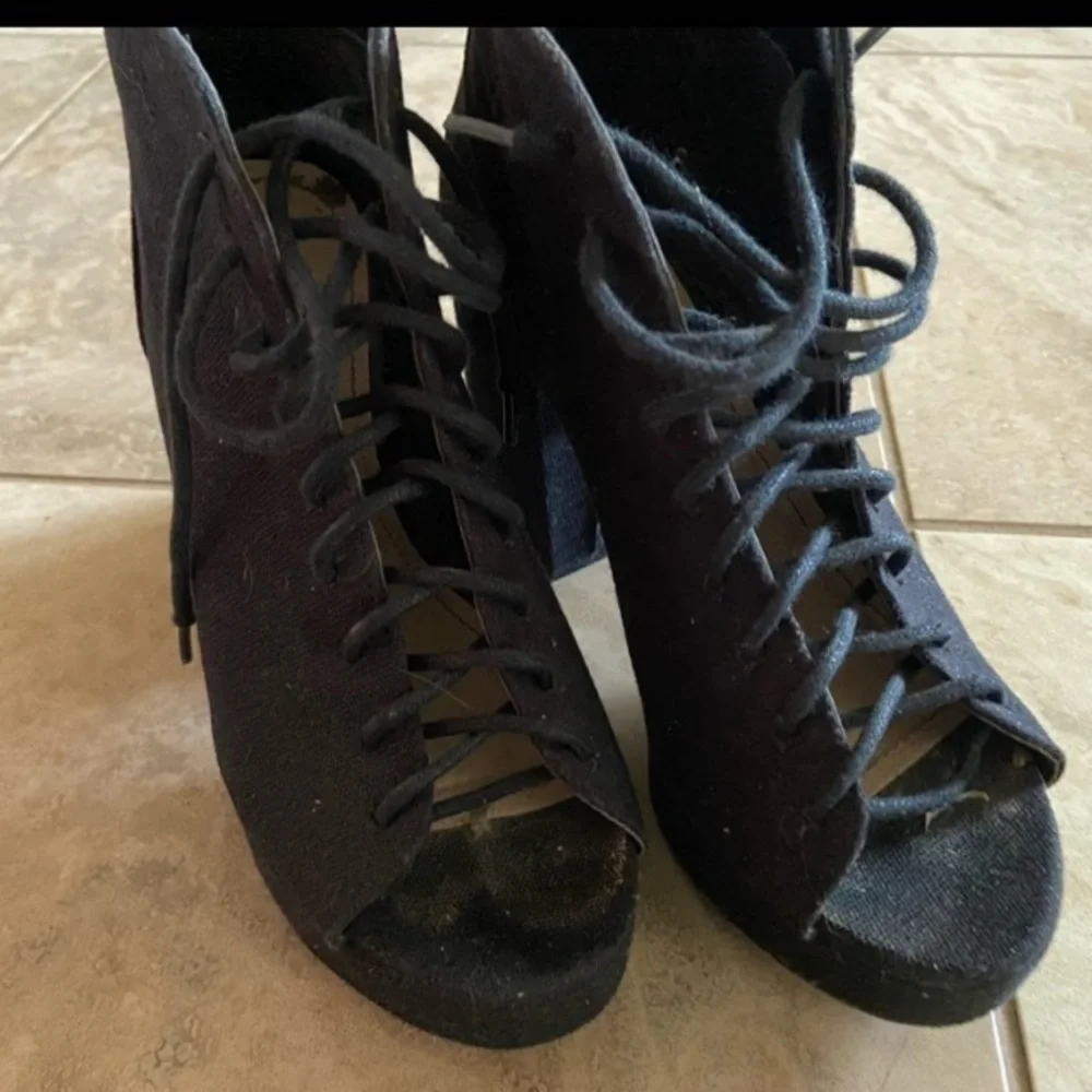 Chunky Black Thick Lace Up Heel - Picture 4 of 4